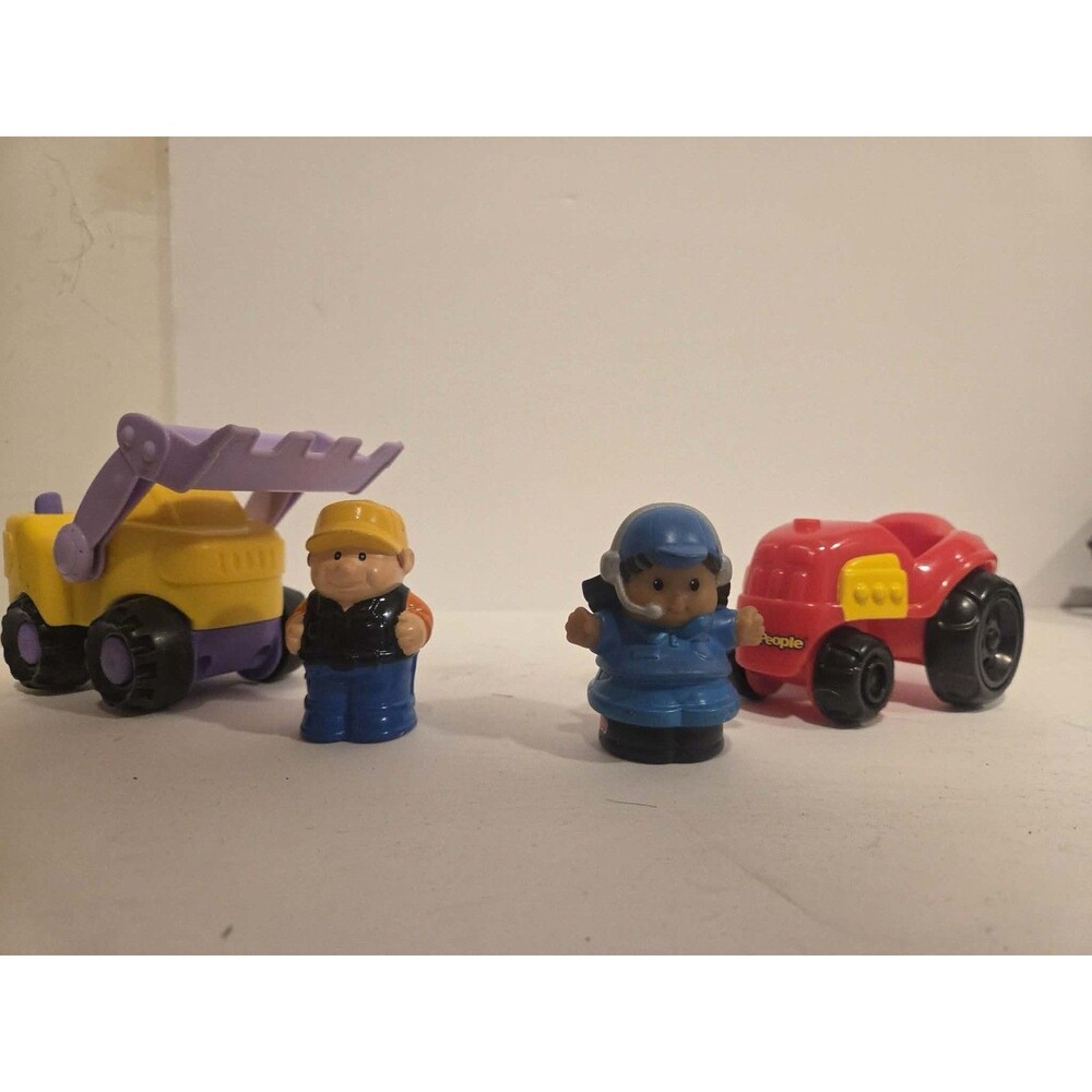 VTG 1998 Fisher-Price Little People Lot: 2 Figures & 2 Vehicles
